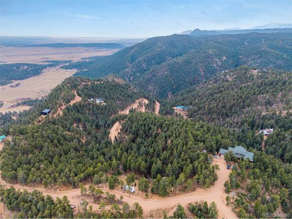 2288 Badger, Larkspur, CO 80118
