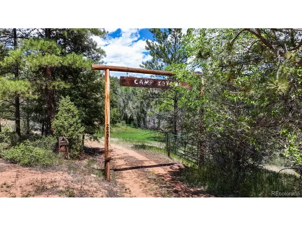 22511 Resort Creek, Foxton, CO 80433