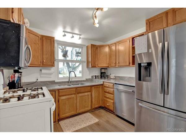 5211 Dover, Arvada, CO 80002