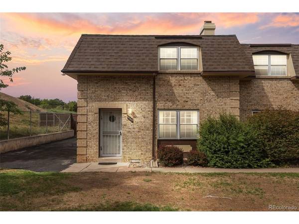 5589 S Lowell, Littleton, CO 80123