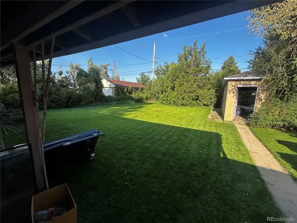 3050 Ivanhoe, Denver, CO 80207