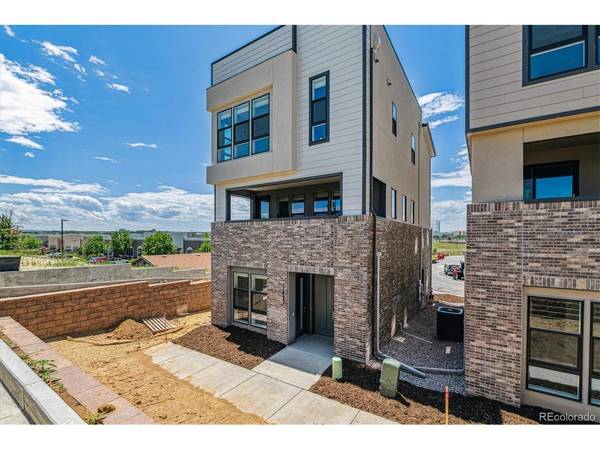 11493 E Briarwood, Centennial, CO 80112