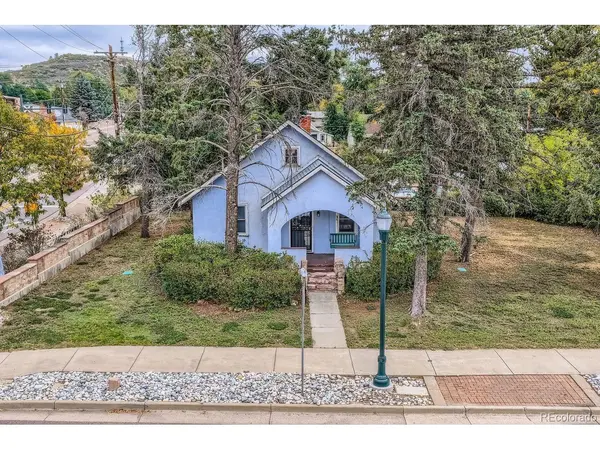 422 Perry, Castle Rock, CO 80104