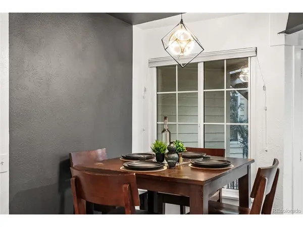 910 S Dahlia #A, Denver, CO 80246