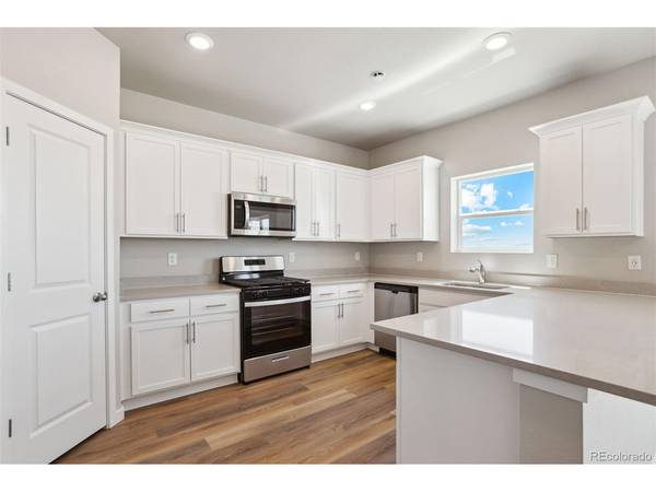 48165 Shetland, Bennett, CO 80102