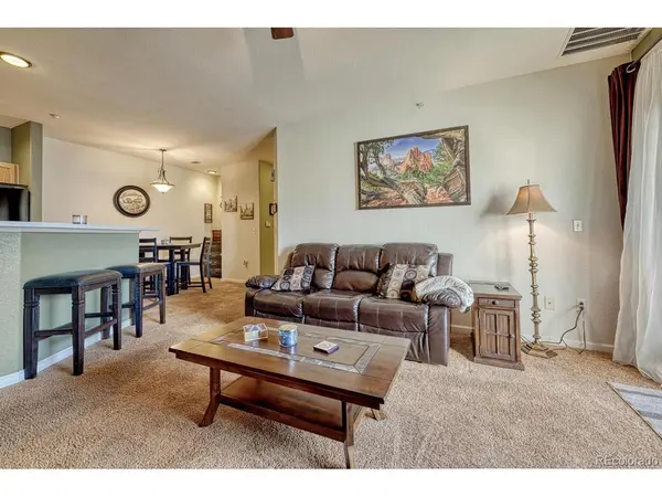 8374 S Holland #206, Littleton, CO 80128