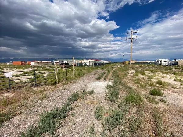 6748 N Hwy 17, Center, CO 81125
