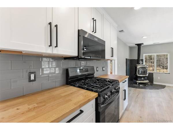 61 Garnet, Lake George, CO 80827