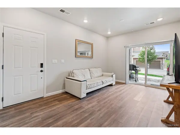 9962 W Victoria #102, Littleton, CO 80127
