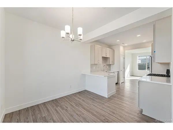 888 S Valentia #11-102, Denver, CO 80247
