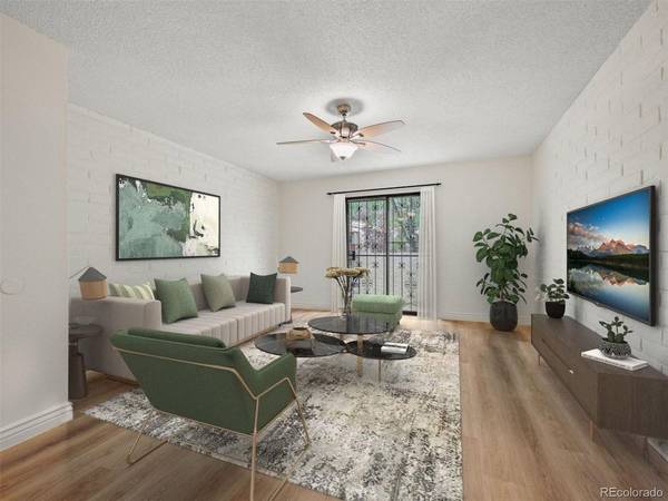 1060 S Parker #23,  Denver,  CO 80231