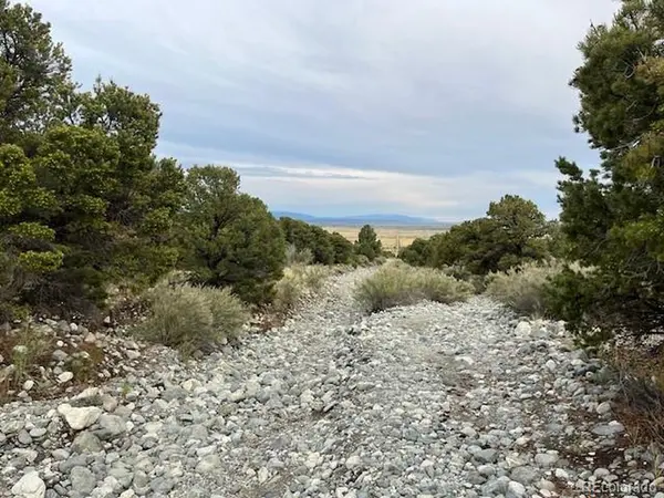 6 NN 18th, Blanca, CO 81123