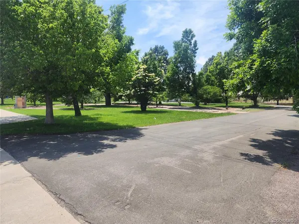 151 Potomac, Aurora, CO 80011