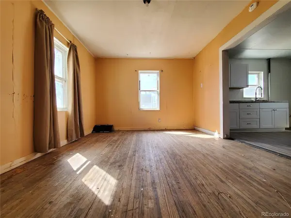 102 S 12th, Lamar, CO 81052