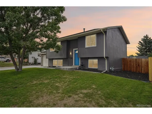 3521 W Mountain, Englewood, CO 80110
