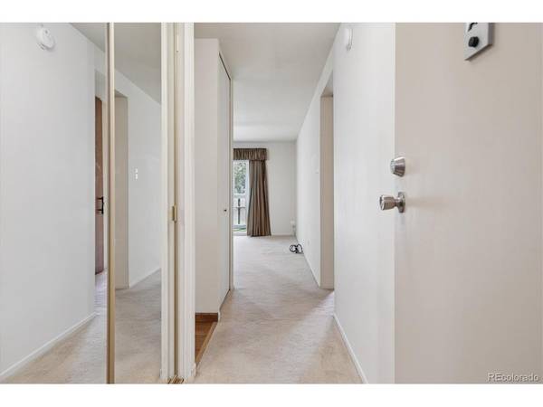 725 S Clinton #2B, Denver, CO 80247