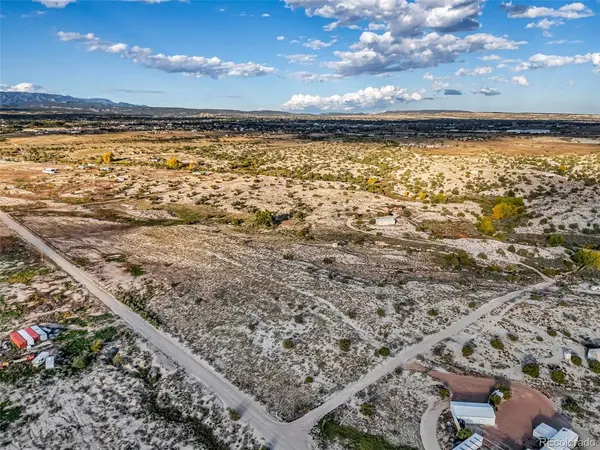 1374 C, Penrose, CO 81240