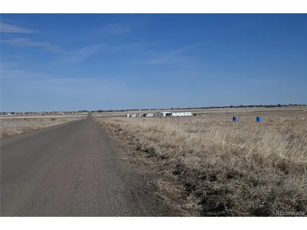 53250 E 26th, Strasburg, CO 80136