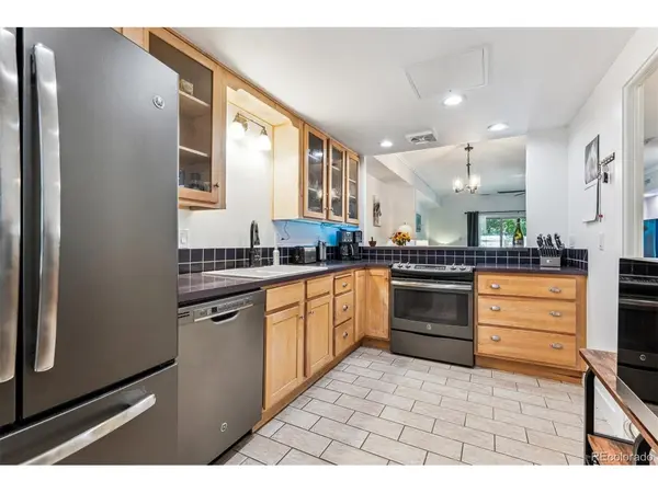 7250 Eastmoor #122, Denver, CO 80237