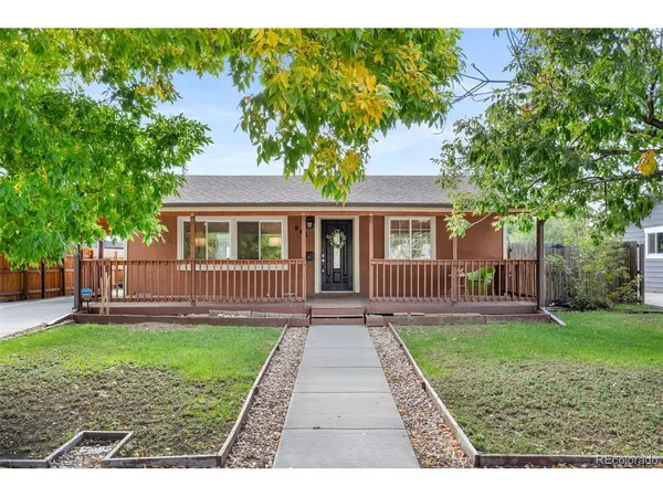 945 Paris, Aurora, CO 80010