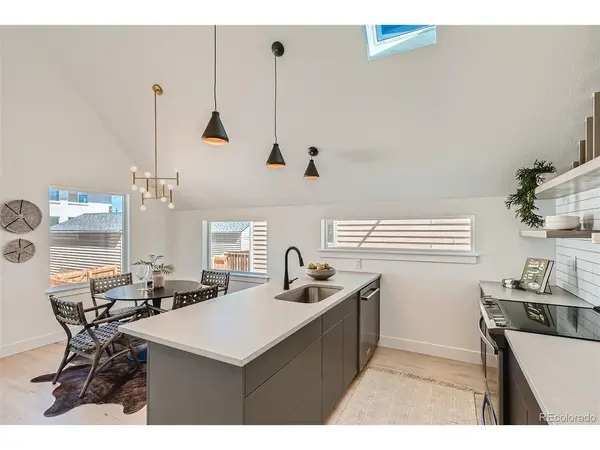 1121 S Dahlia, Denver, CO 80246
