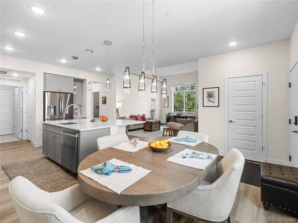 8848 S Kipling #205, Littleton, CO 80127