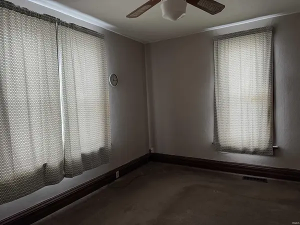 612 Mclean ST, Ligonier, IN 46767
