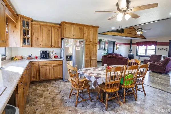 14154 Defore RD, Coal City, IN 47427