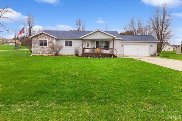 2804 E Lapoint DR, Milford, IN 46542