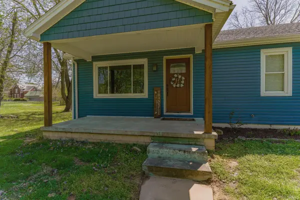 211 W 8th ST, Grandview, IN 47615