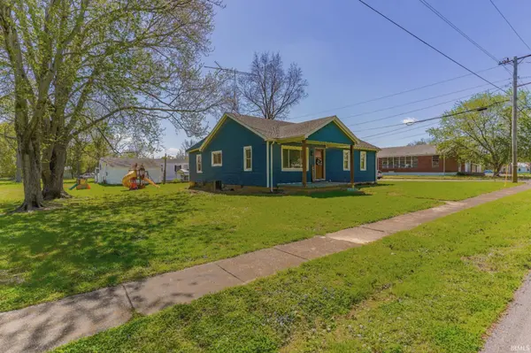 211 W 8th ST, Grandview, IN 47615