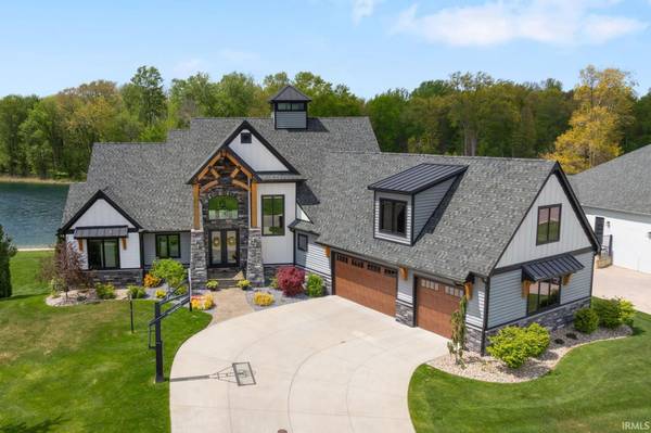 18455 Forest Glade DR, South Bend, IN 46637-6038