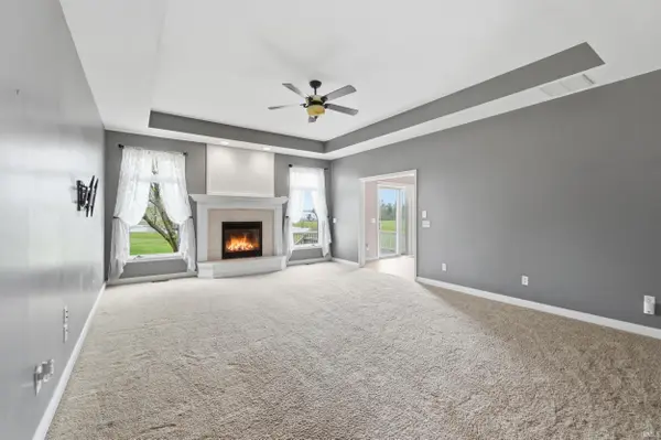 5369 Bear Creek PASS, Auburn, IN 46706