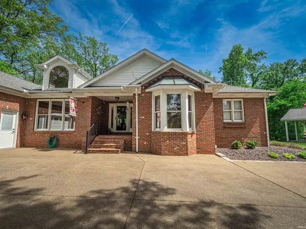 1166 Twin Lakes CT, Boonville, IN 47601