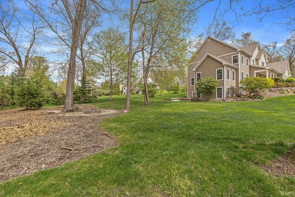 53347 Summer Breeze DR, South Bend, IN 46637