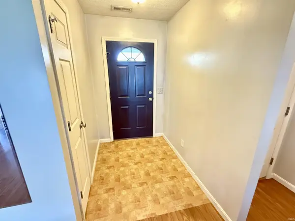7917 Drake DR, Chandler, IN 47610