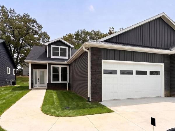300 Haines DR, Elkhart, IN 46514