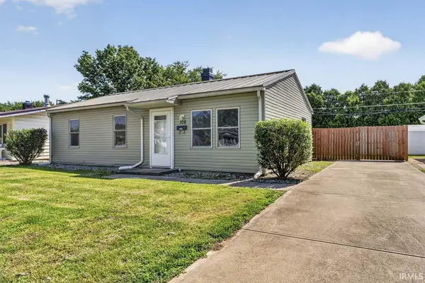 106 Eastman RD,  Chesterfield,  IN 46017-1314