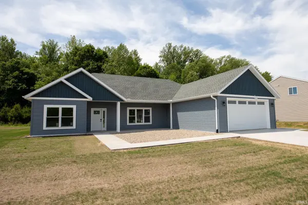 215 Whitetail LN, Argos, IN 46501