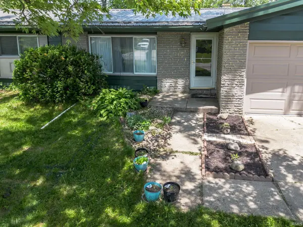 2423 Otsego DR, Fort Wayne, IN 46825-3852