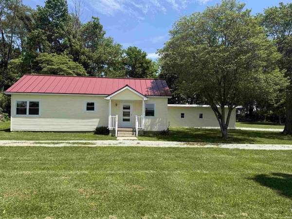 2972 N County Road 450 W ***, Connersville, IN 47331
