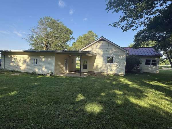 2972 N County Road 450 W ***, Connersville, IN 47331