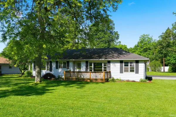 1829 Neuhaus DR, Fort Wayne, IN 46808-1791