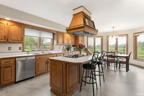 53379 County Murray DR, Granger, IN 46530