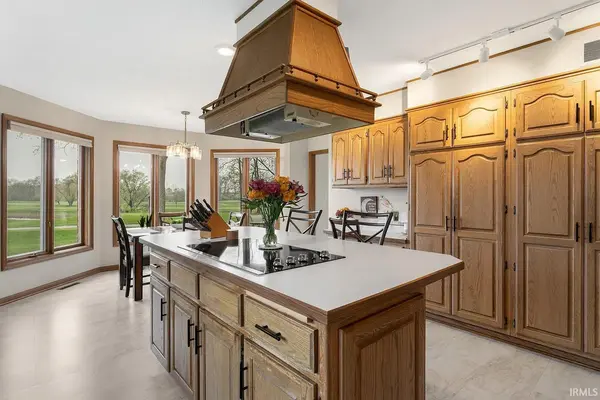 53379 County Murray DR, Granger, IN 46530