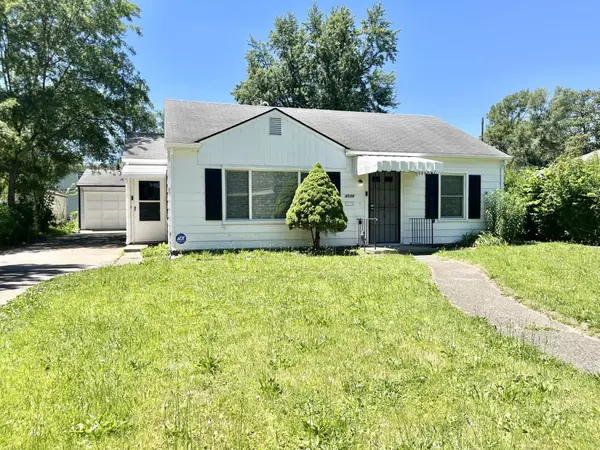 4506 S Colonial AVE, Fort Wayne, IN 46806-4924