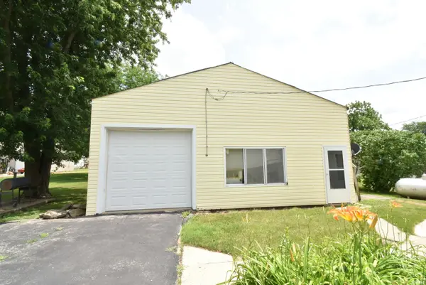 305 S Chestnut ST, Earl Park, IN 47944