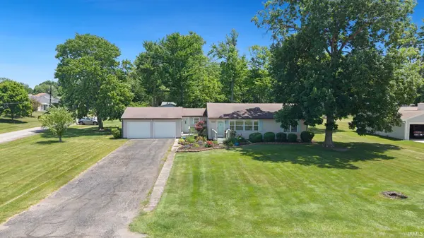 5026 Wheelock RD, Fort Wayne, IN 46835-9529