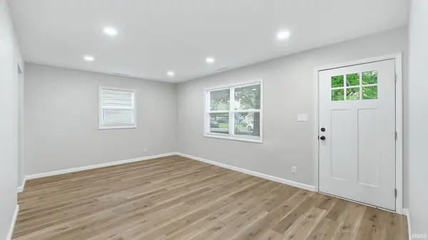 5215 Bowser AVE, Fort Wayne, IN 46806