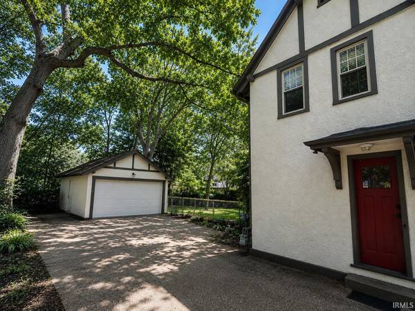 1842 Wilber ST, South Bend, IN 46628-3258